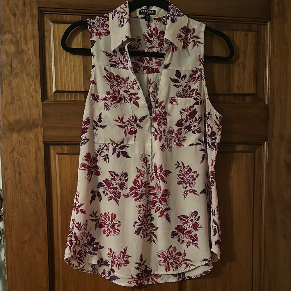 Express floral Sleeveless Notched Collar Blouse